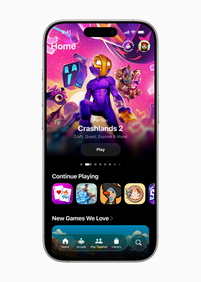 iPhone 16 Pro 上的 Apple Games app 的 Home 标签页内显示着数款游戏推荐。 